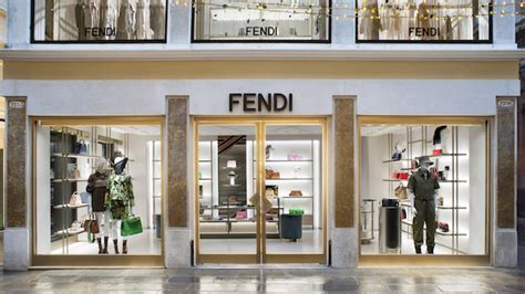 fendi negozio venezia|fendi official store.